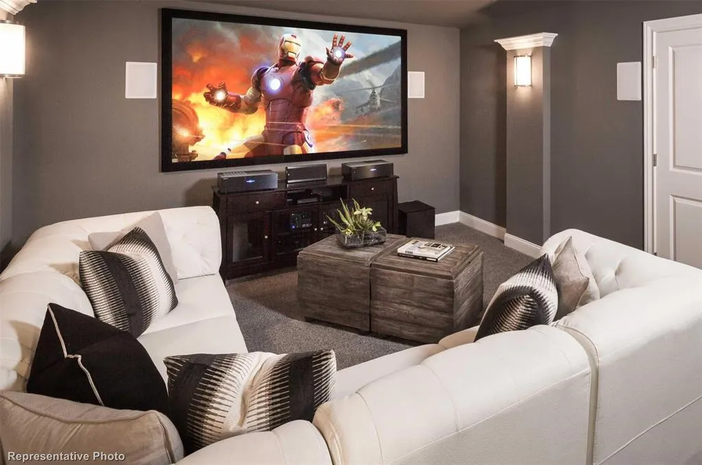 2711 Amber Lane