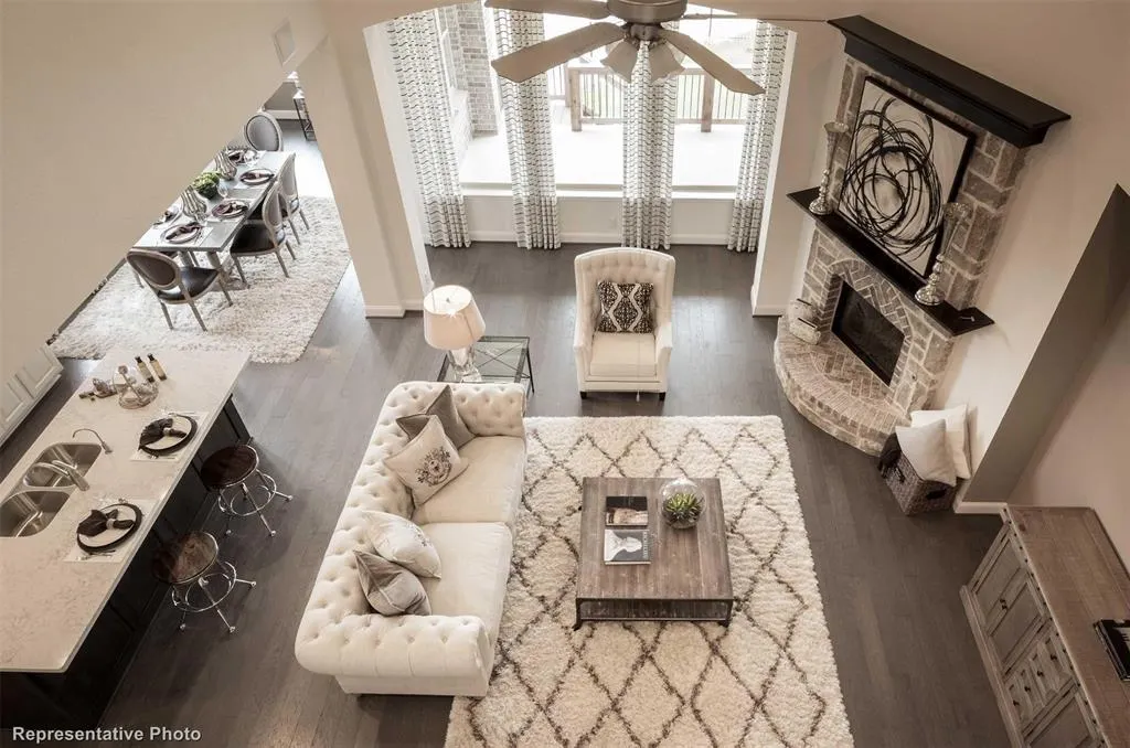 2711 Amber Lane