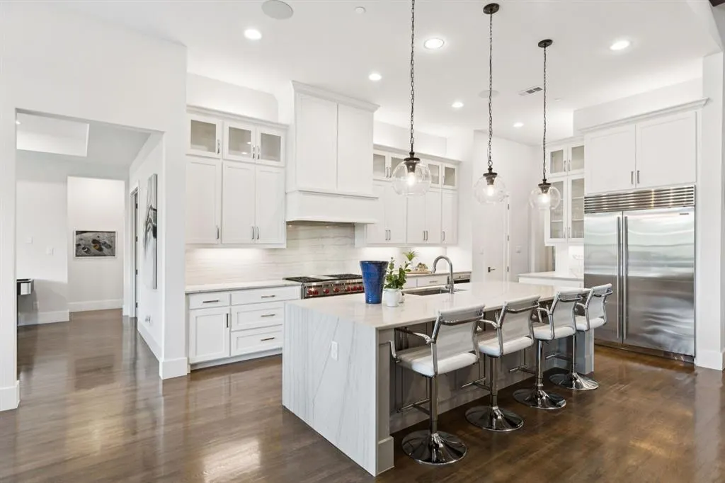 1521 Saint Peter Lane