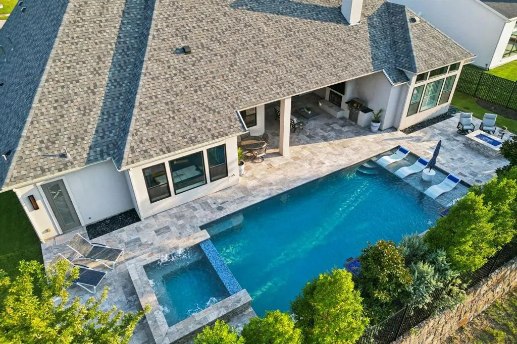 1521 Saint Peter Lane