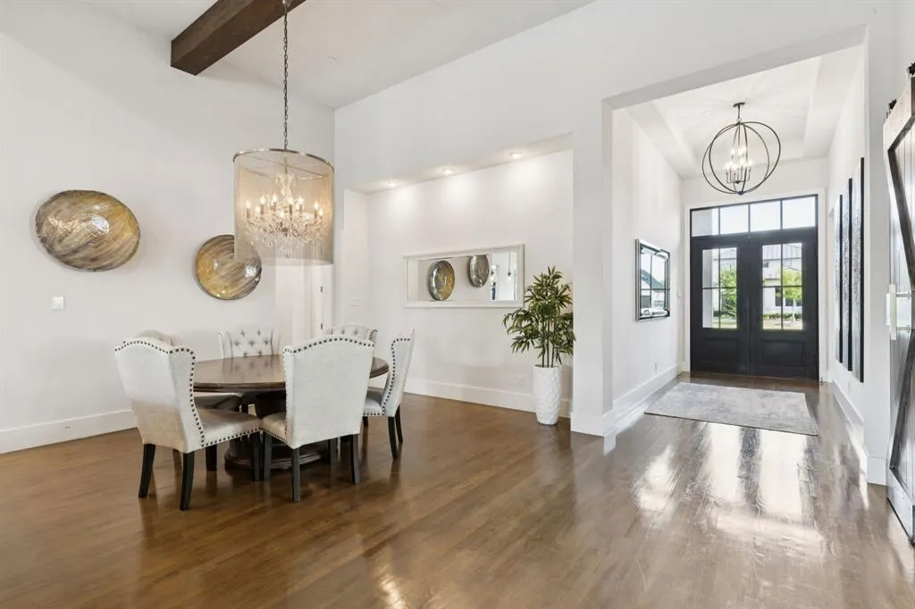 1521 Saint Peter Lane