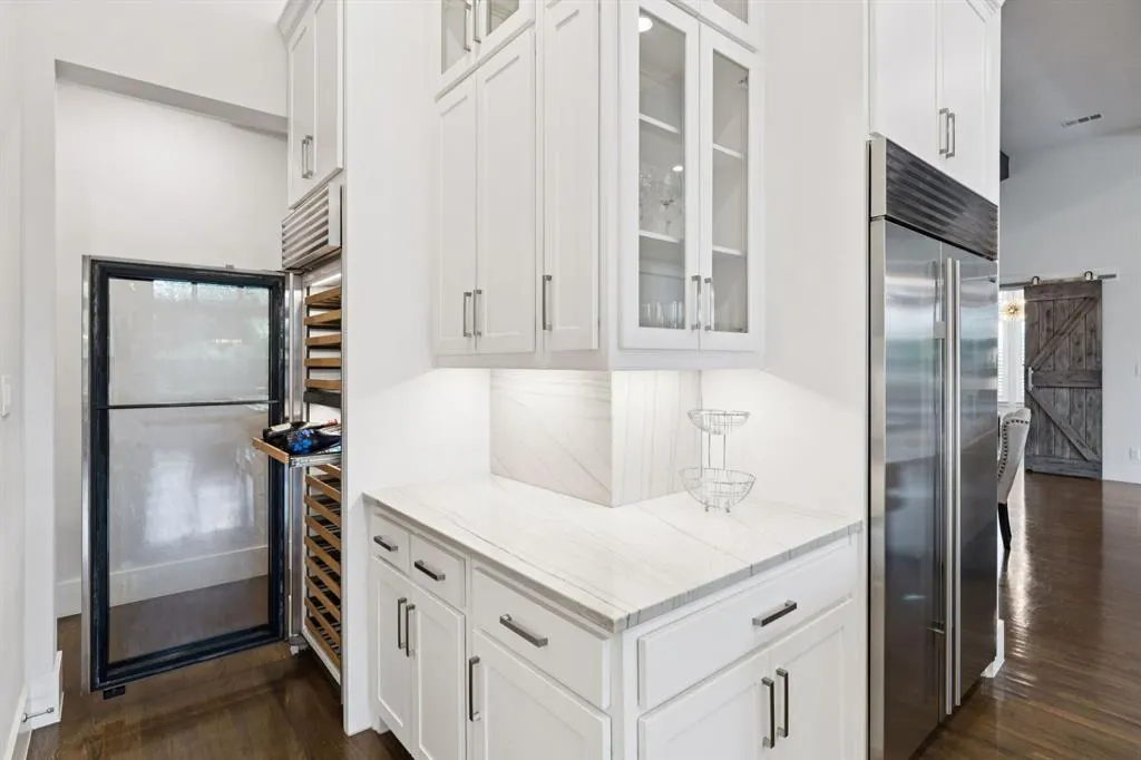 1521 Saint Peter Lane