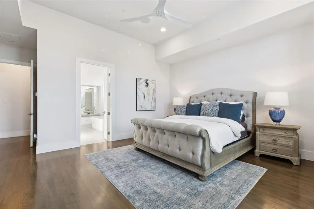 1521 Saint Peter Lane
