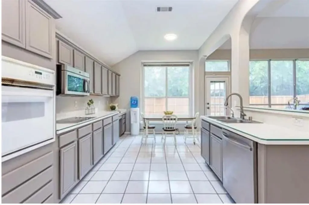 7512 Brookview Drive
