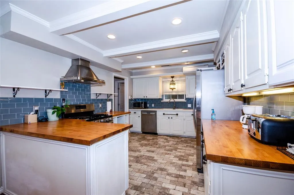 3824 Wagonwheel Court