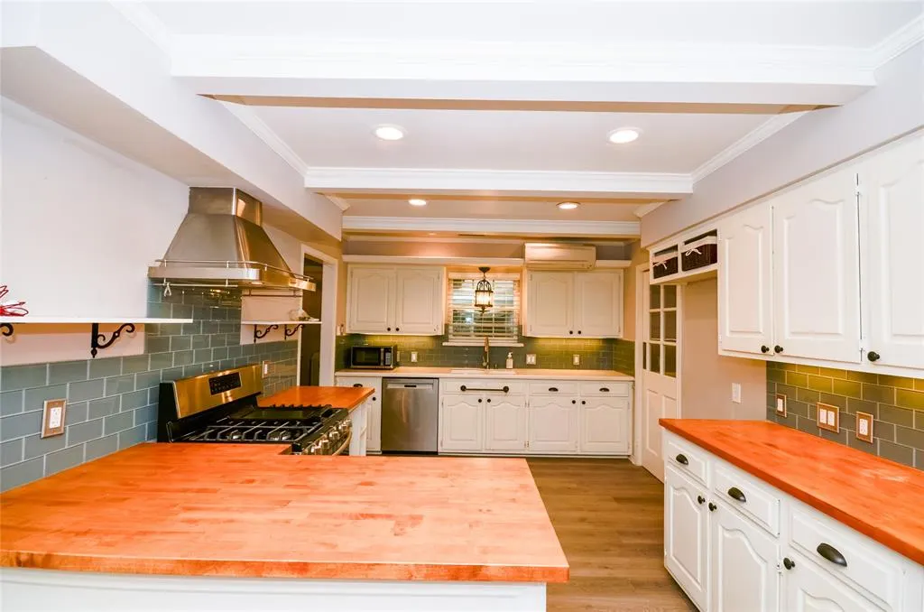 3824 Wagonwheel Court