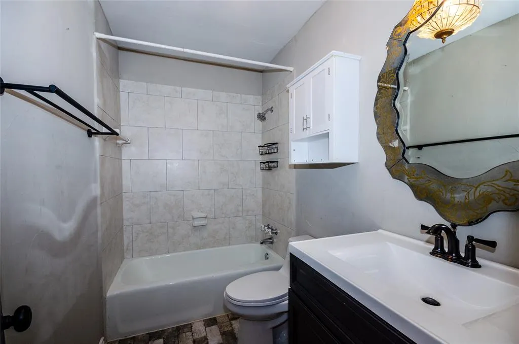 3824 Wagonwheel Court