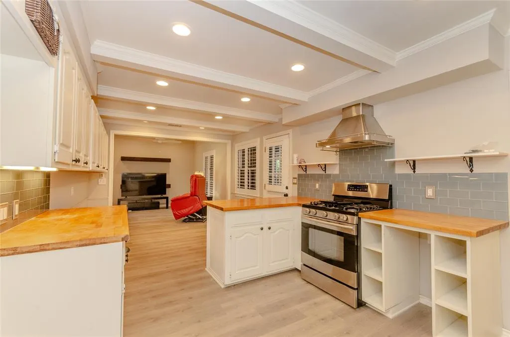 3824 Wagonwheel Court