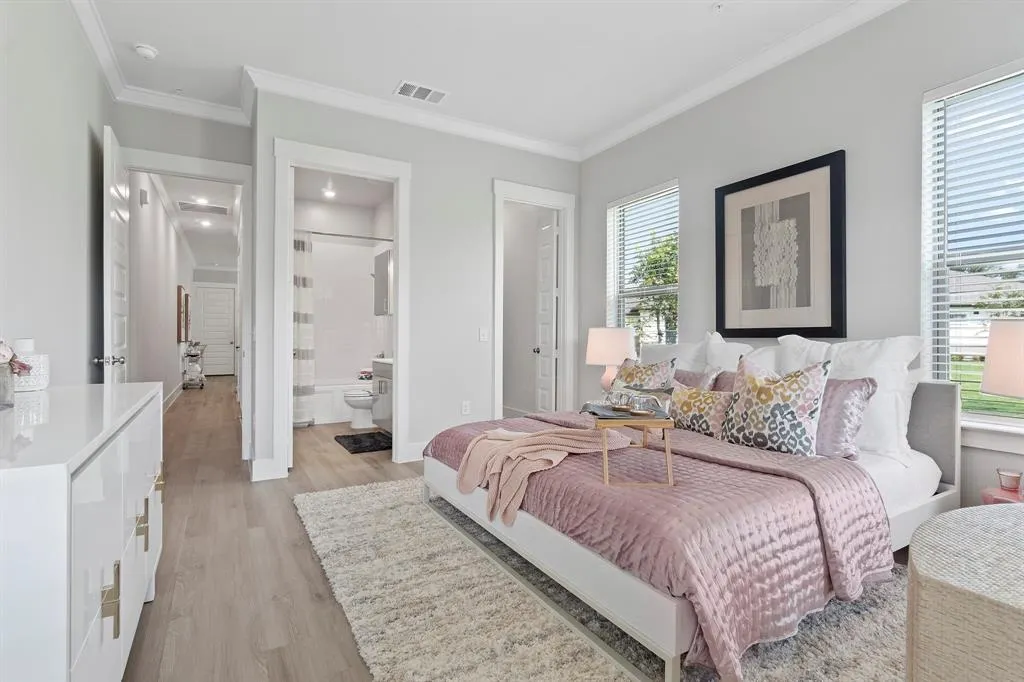 3909 Bungalow