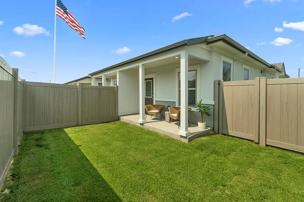 3909 Bungalow