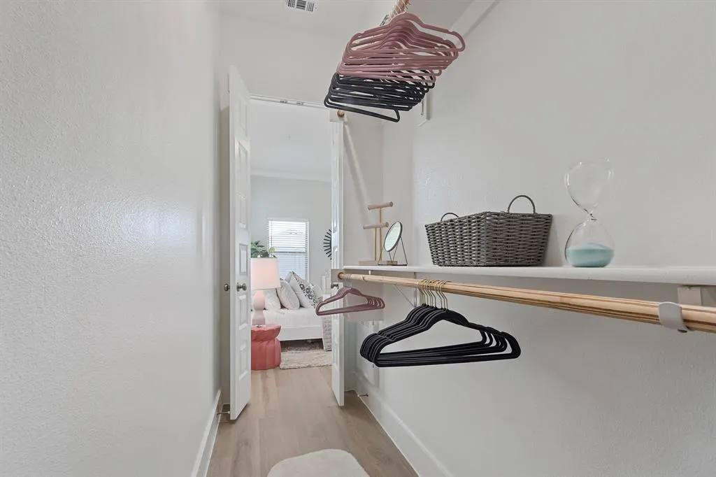 3909 Bungalow