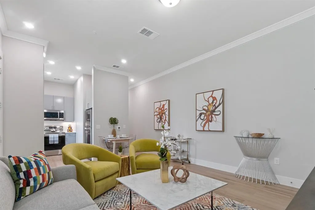 3909 Bungalow