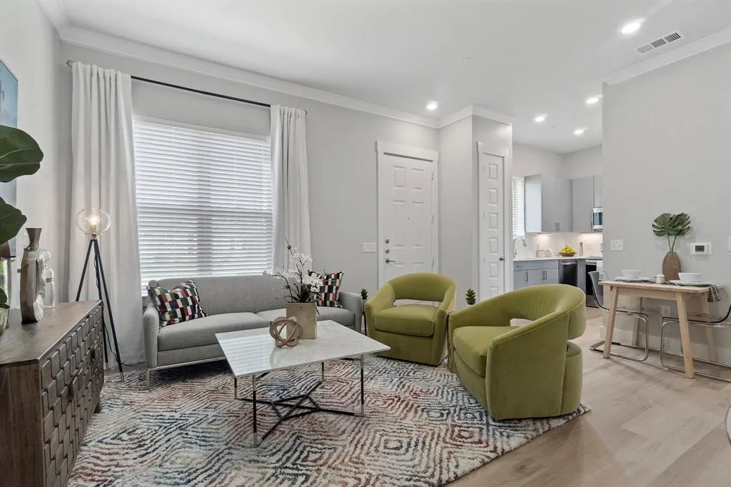 3909 Bungalow