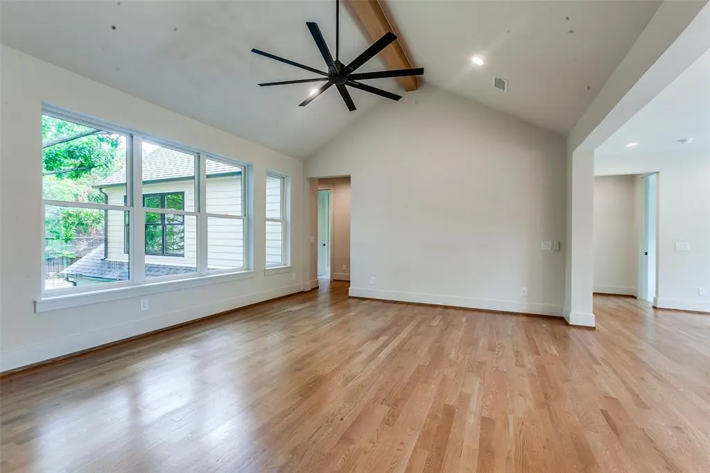2208 Ridge Crest Drive