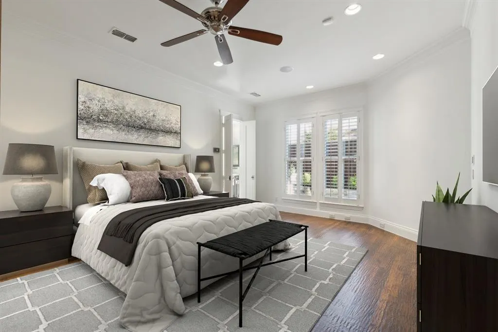 5252 Longvue Drive