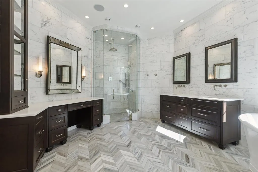 5252 Longvue Drive