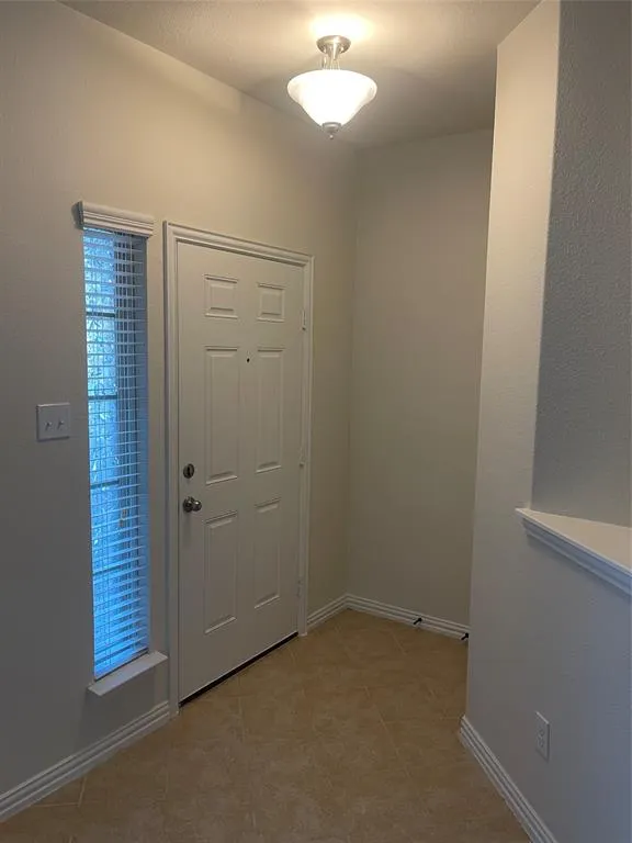 2824 Castle Creek Drive