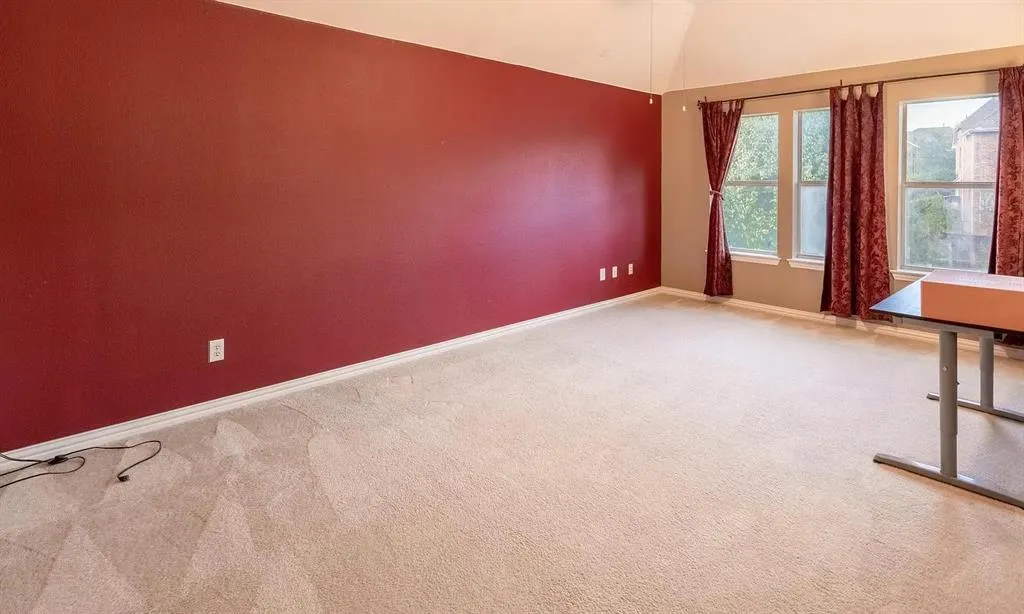 3829 Walnut Ridge Lane