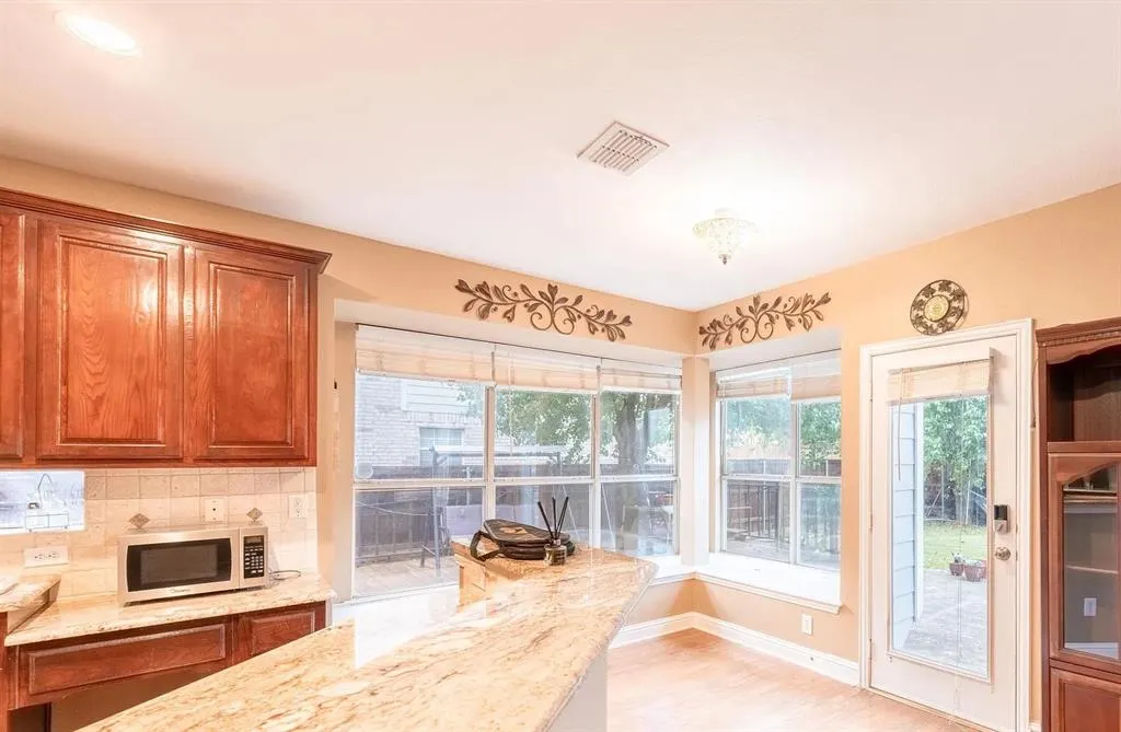 3829 Walnut Ridge Lane