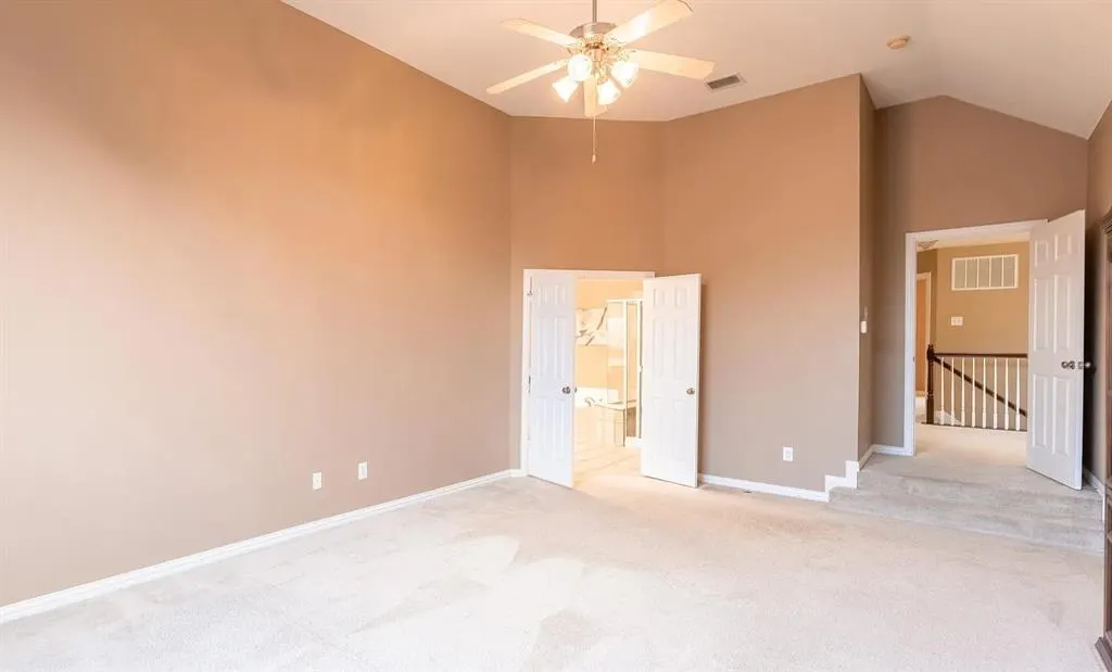 3829 Walnut Ridge Lane