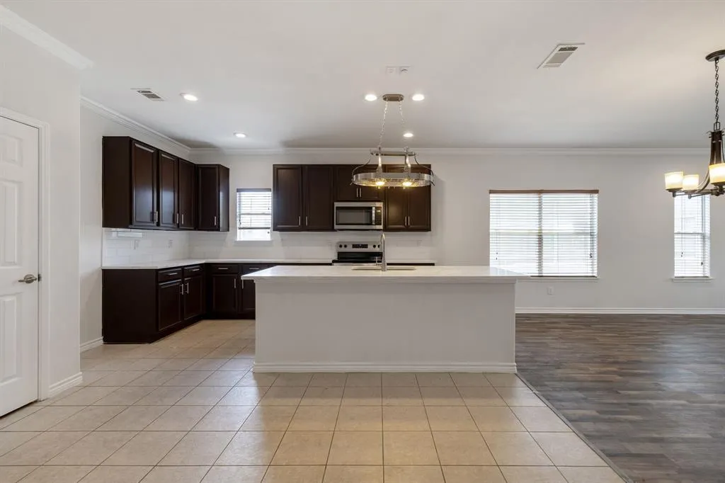 6401 Texana Way
