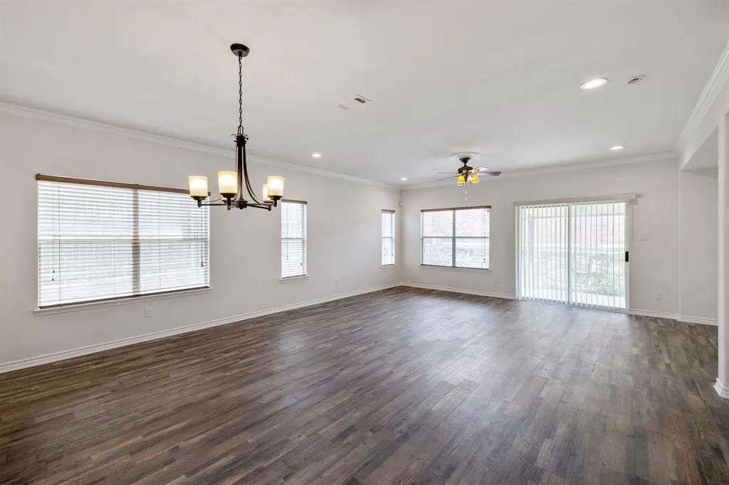 6401 Texana Way