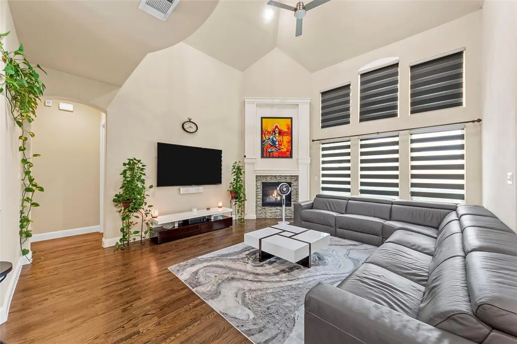 6571 Detweiller Drive