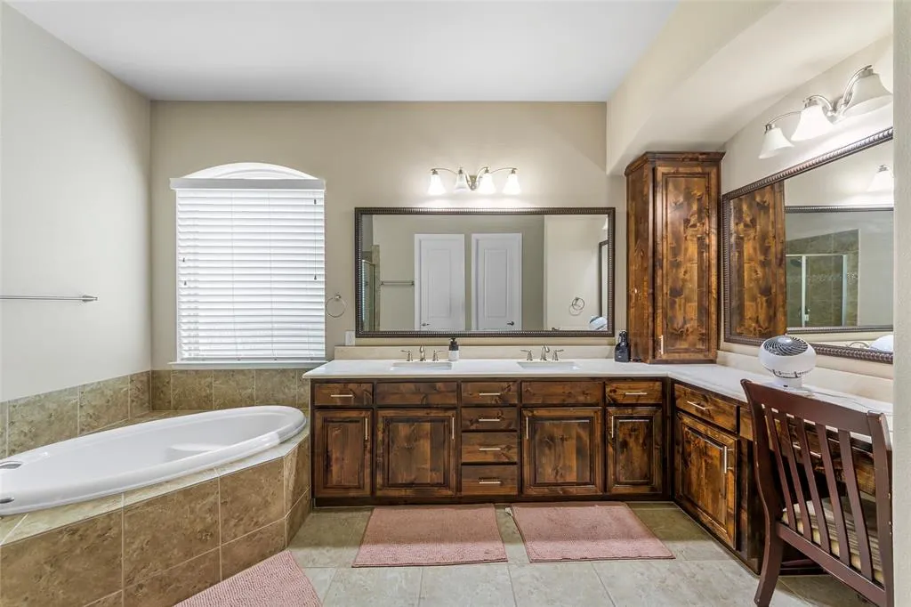 6571 Detweiller Drive