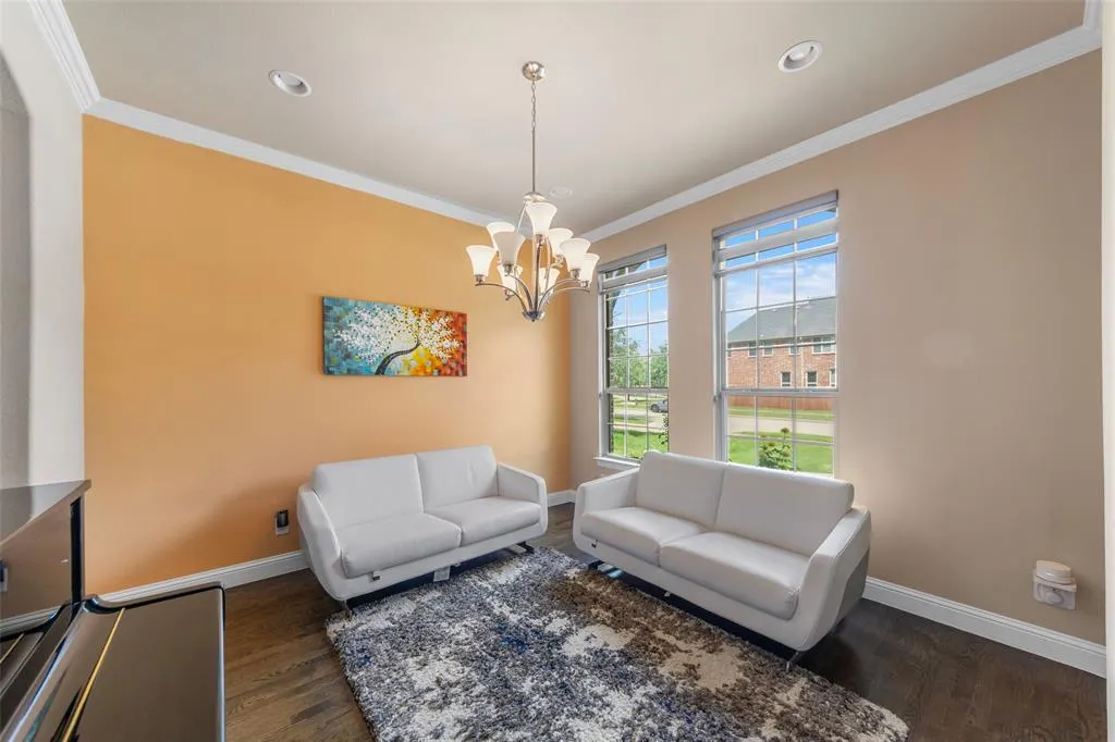 6571 Detweiller Drive