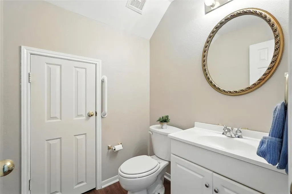 4301 Peggy Lane