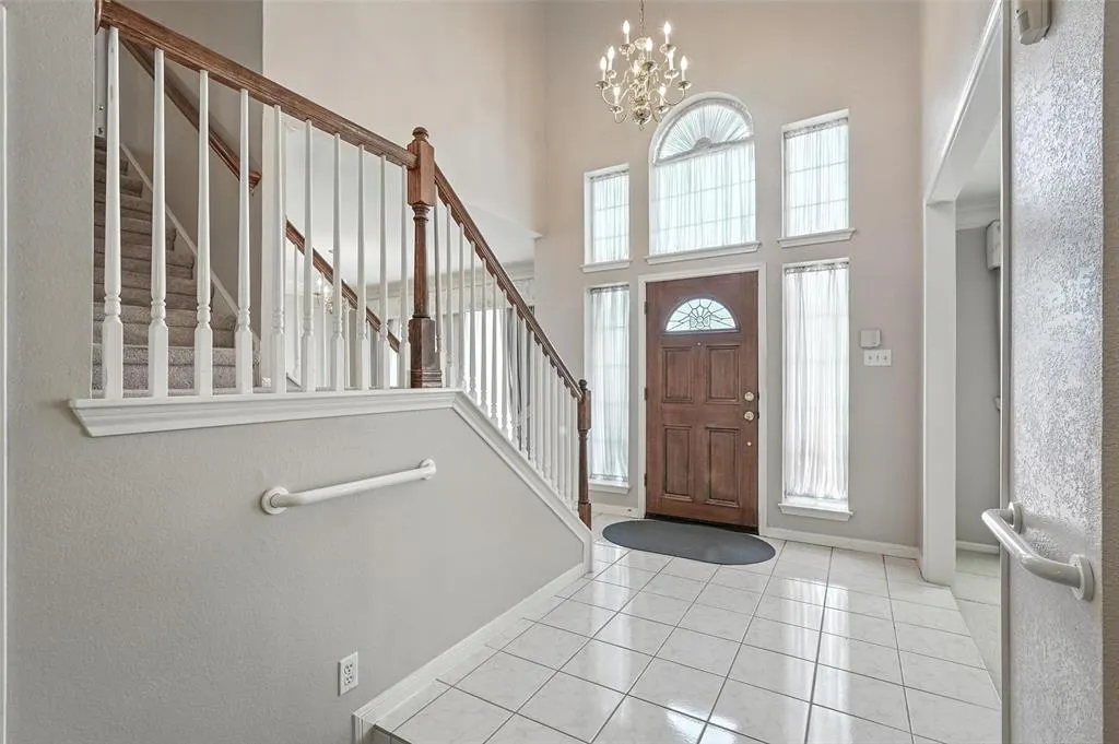 4301 Peggy Lane