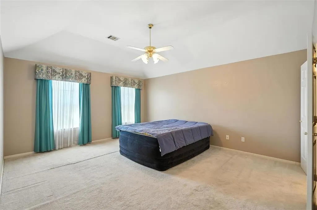 4301 Peggy Lane