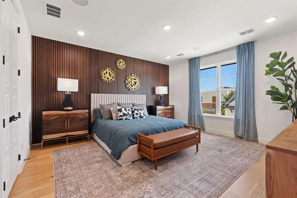 6240 Fortuna Lane
