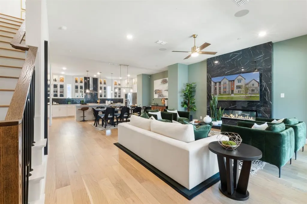 6240 Fortuna Lane