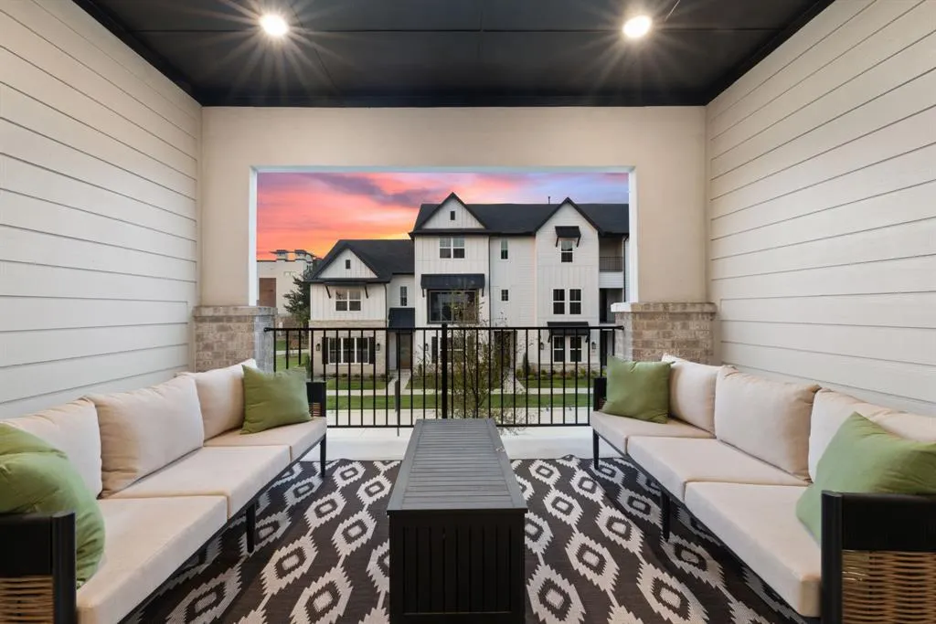 6240 Fortuna Lane