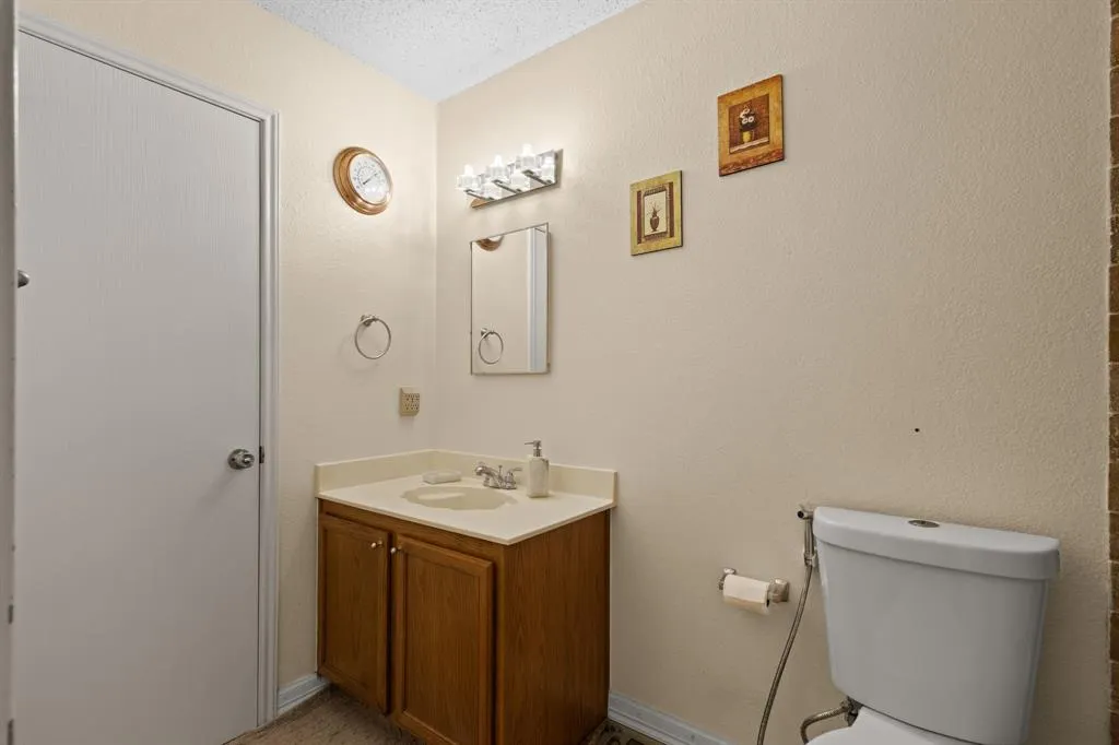 1708 Creek Bend Lane