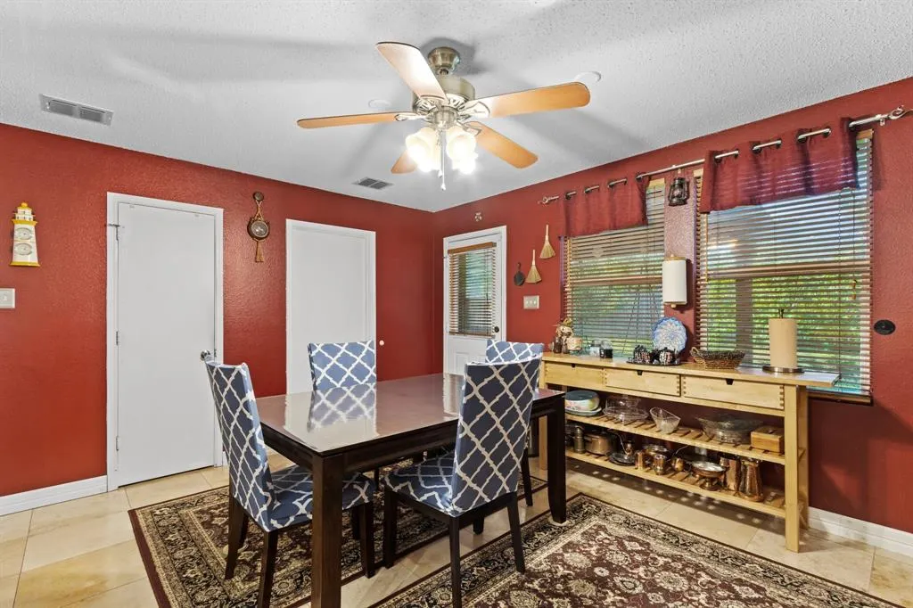 1708 Creek Bend Lane