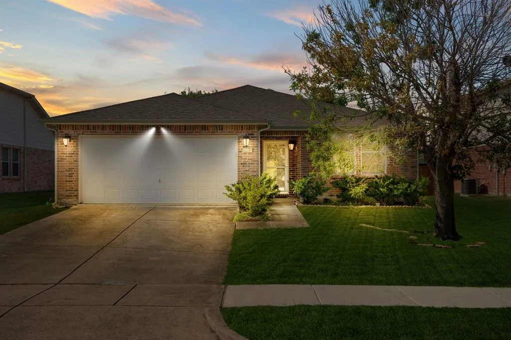 1708 Creek Bend Lane