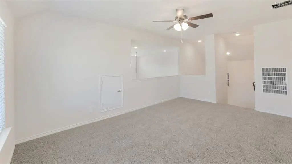 1520 Bleriot Ct.