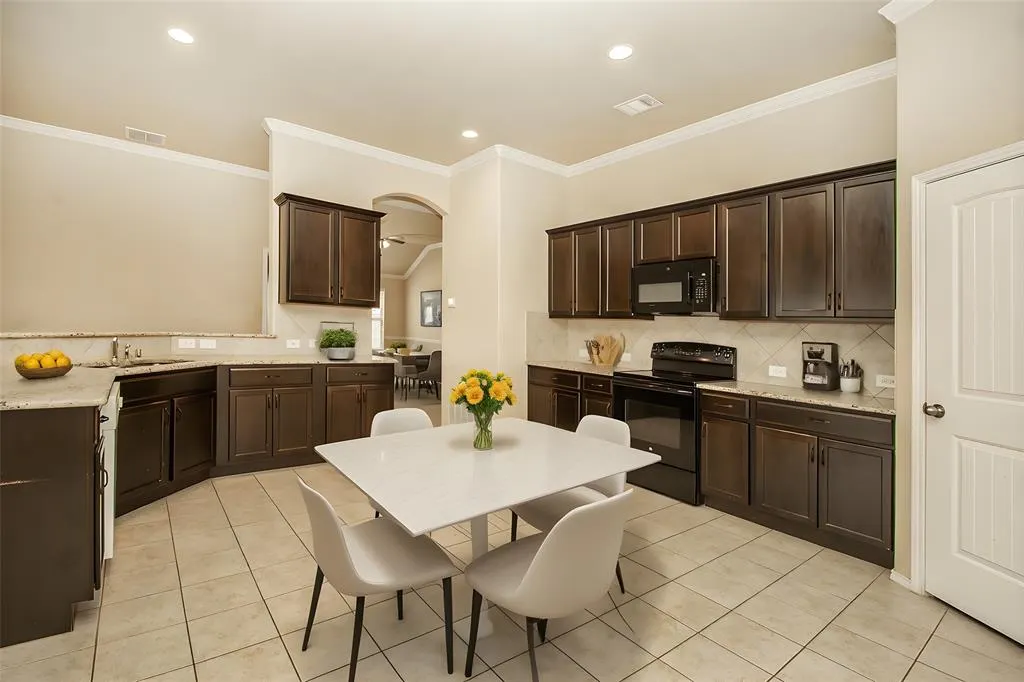 4009 Pecan Meadow Drive