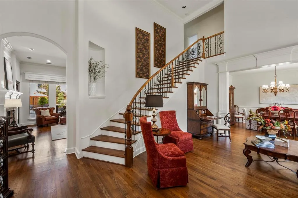 4896 Corinthian Bay Drive