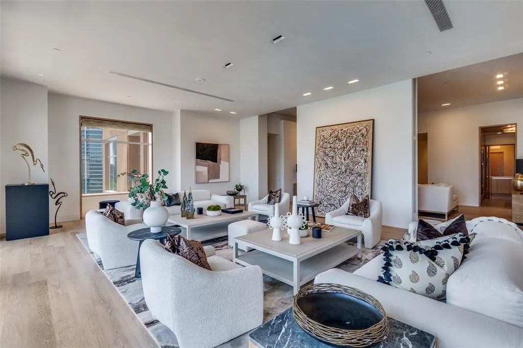 2801 Turtle Creek Boulevard, #7E