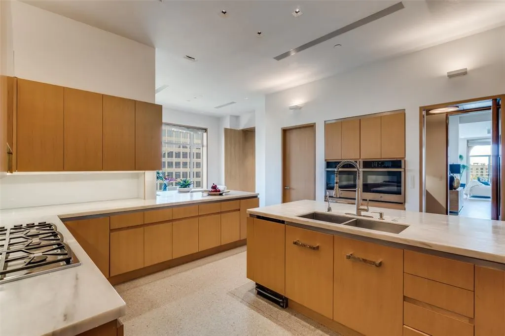 2801 Turtle Creek Boulevard, #7E