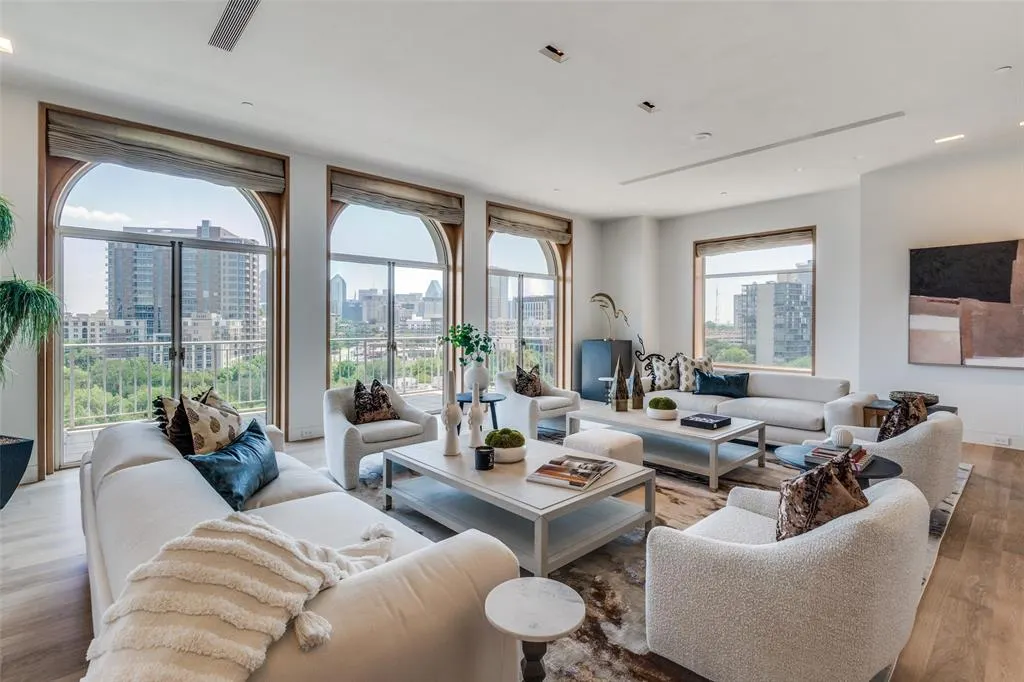2801 Turtle Creek Boulevard, #7E