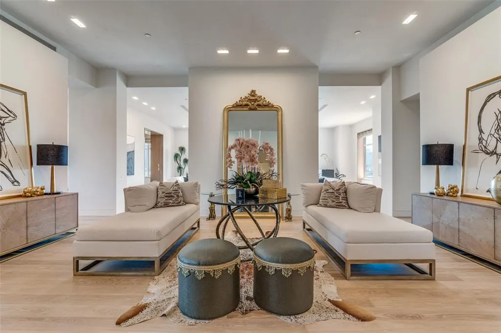 2801 Turtle Creek Boulevard, #7E