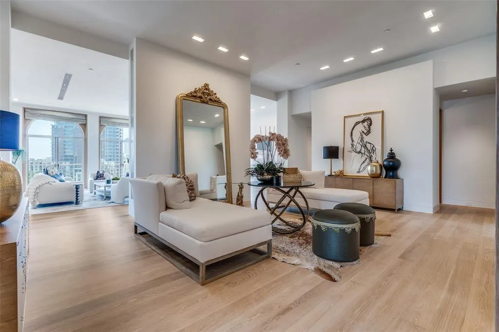 2801 Turtle Creek Boulevard, #7E