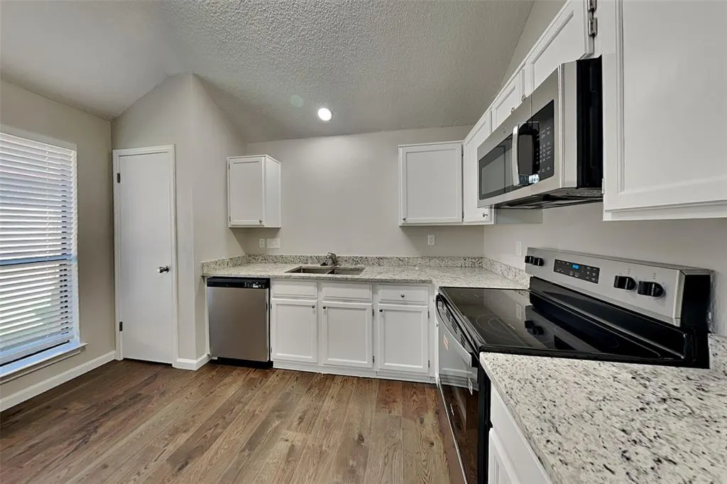 1535 Mayflower Drive