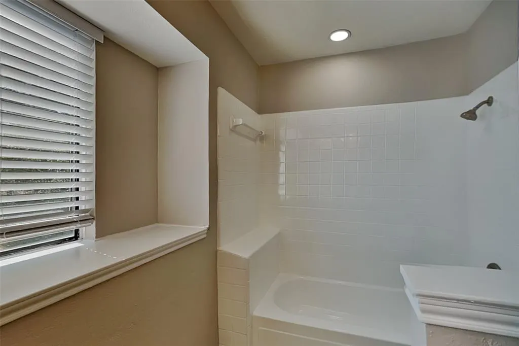 1535 Mayflower Drive