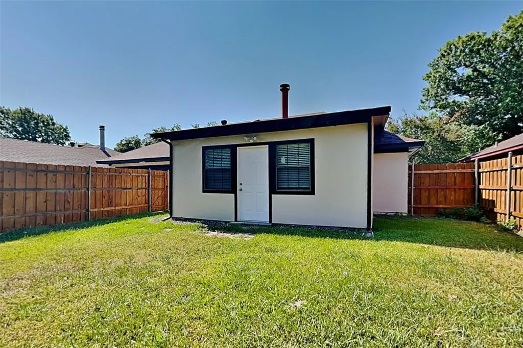 1535 Mayflower Drive