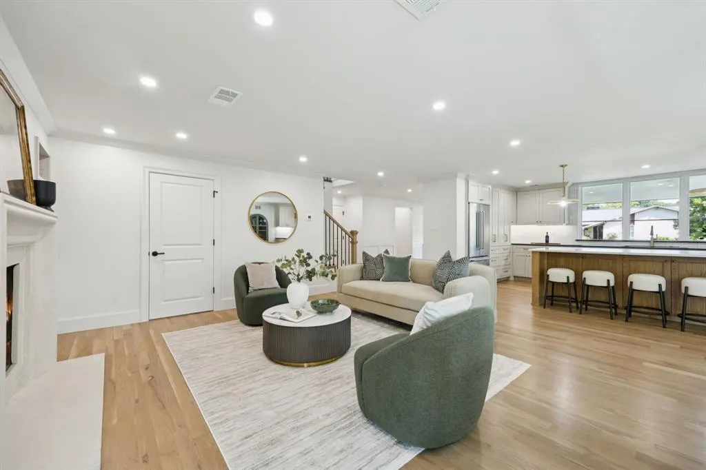 1307 Seminole Drive